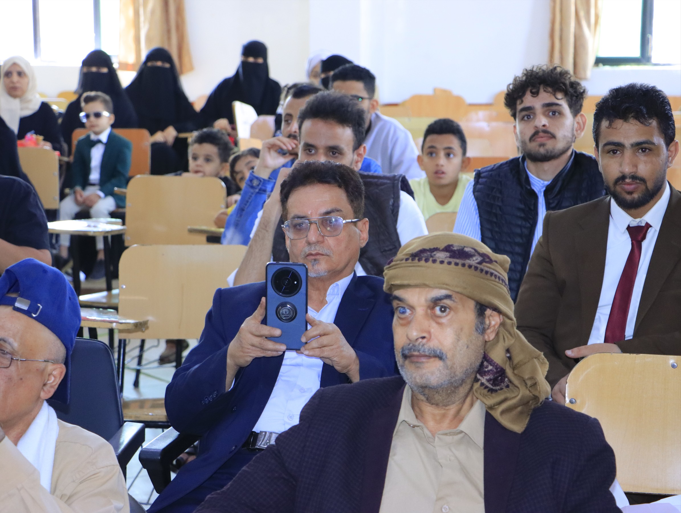 مناقشة مشاريع التخرج قسم التمريض وقسم التغذية العلاجية جامعة الناصر