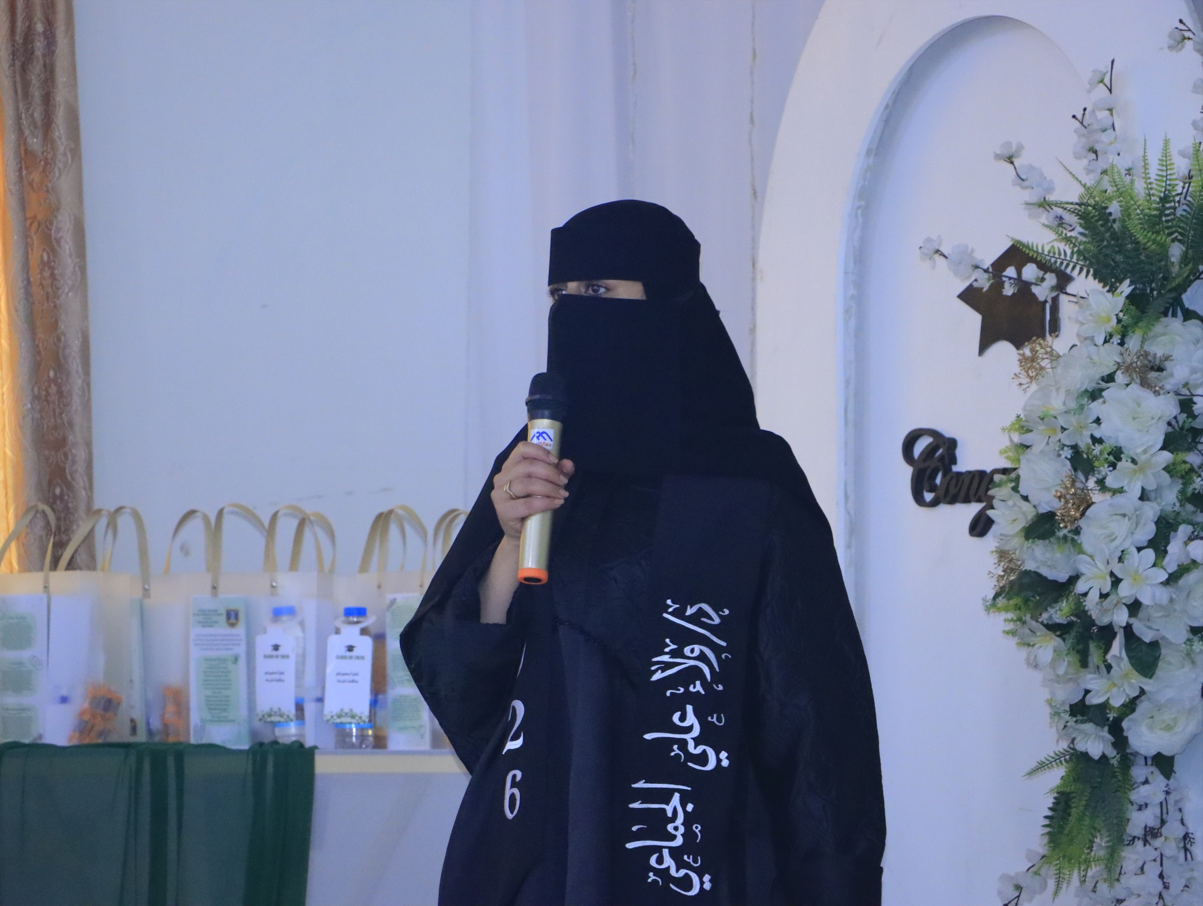 جانب من مناقشة أبحاث التخرج في المؤتمر العلمي الخامس عشر بكلية العلوم الطبية جامعة الناصر