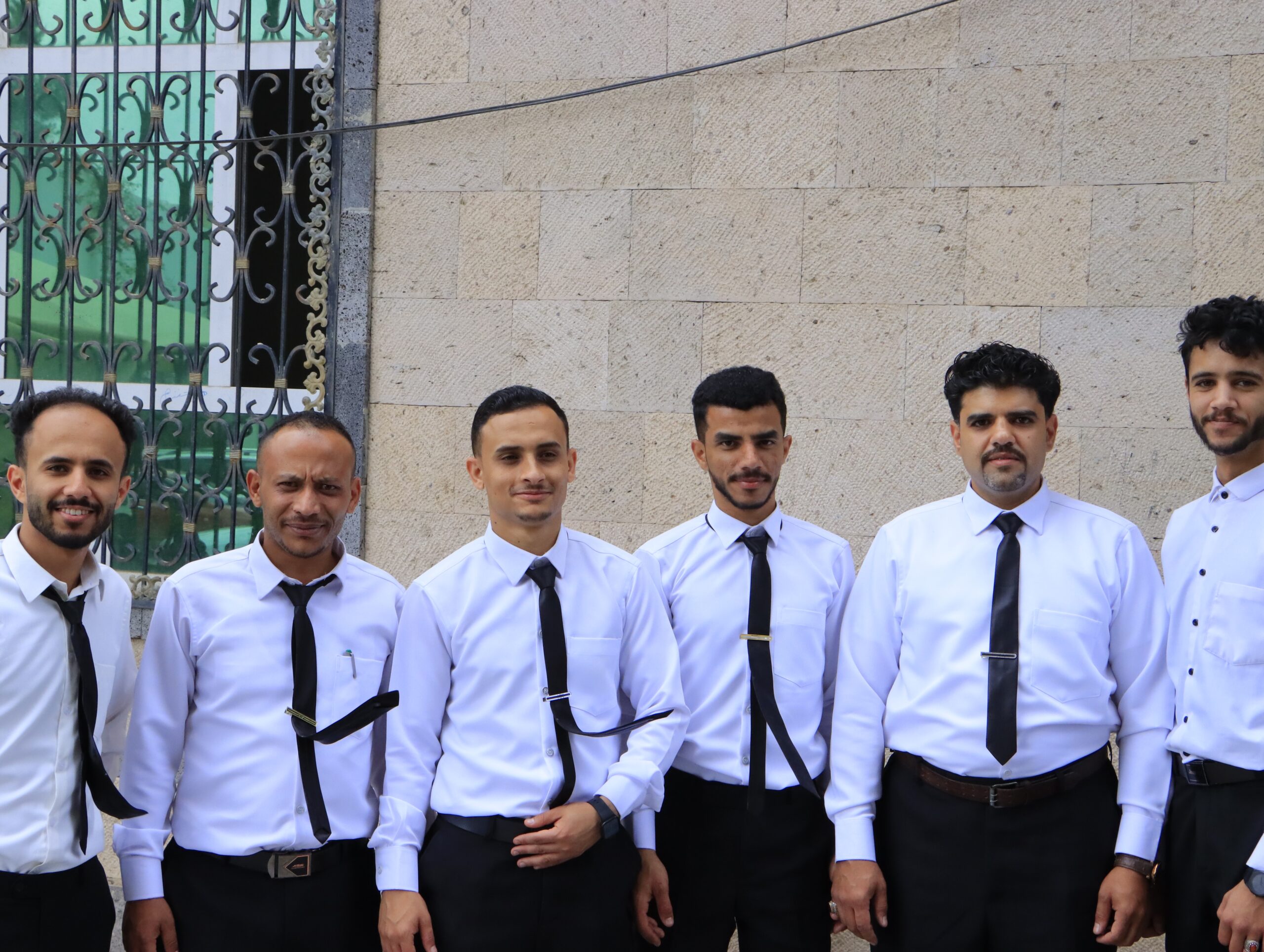 طلاب جامعة الناصر يعرضون مشاريع التخرج