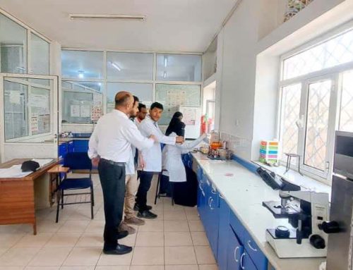 قسم المختبرات يواصل تأهيل طلبته ميدانياً في المستشفى الجمهوري