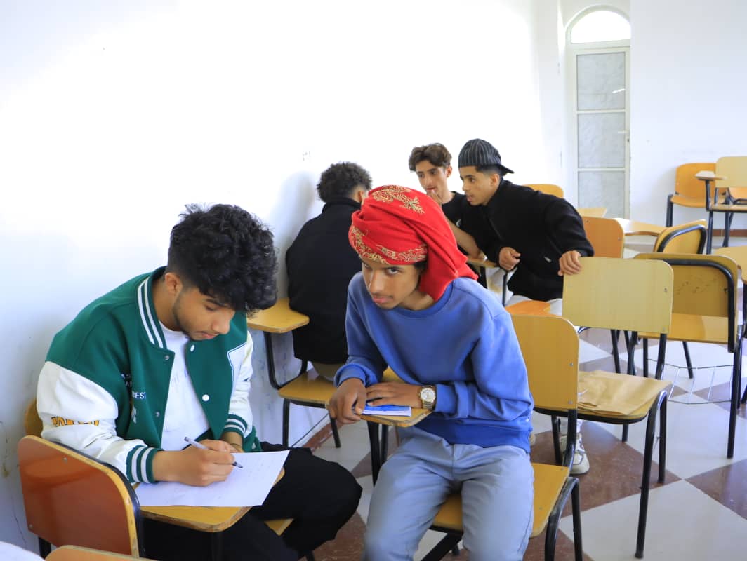 جامعة الناصر تواصل تنفيذ دورات التقوية في اللغة الإنجليزية لطلابها