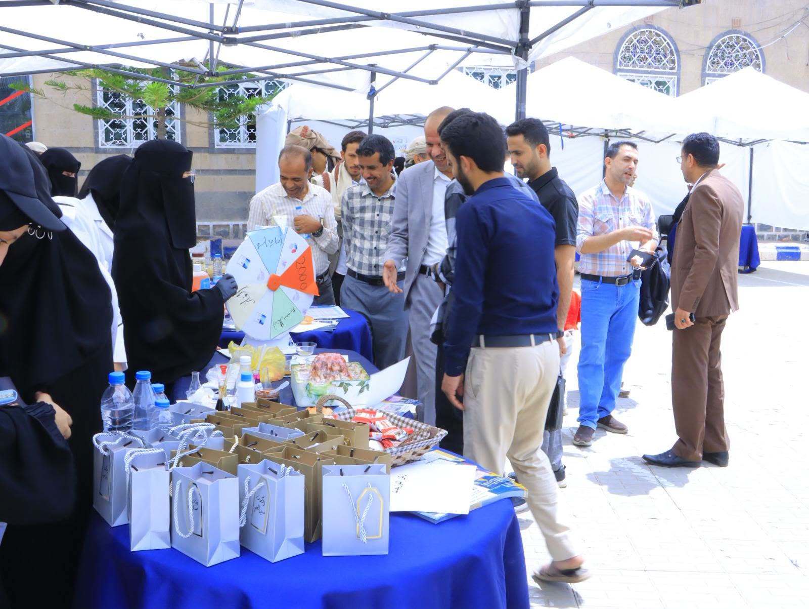 جامعة الناصر تدشّن أسبوع العلوم الطبية بفعاليات تطبيقية لطلبة الصيدلة والتخصصات الصحية، وتعزز التدريب العملي وتأهيل الكفاءات لسوق العمل.