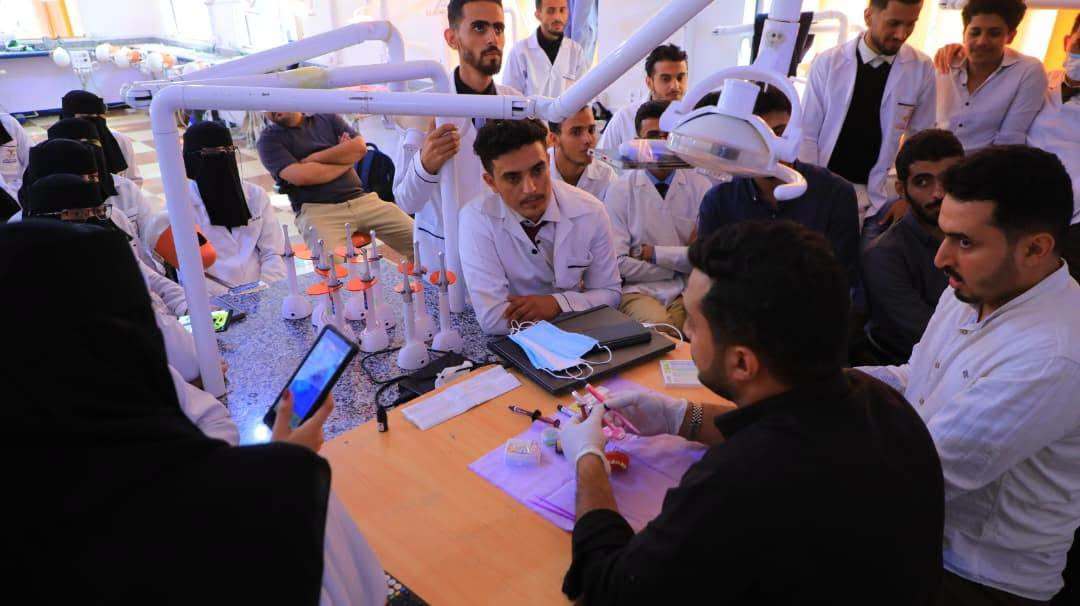 جامعة الناصر تختتم ملتقى الناصر العلمي لطب الأسنان وتؤكد مواصلة الاستثمار في إعداد أطباء المستقبل