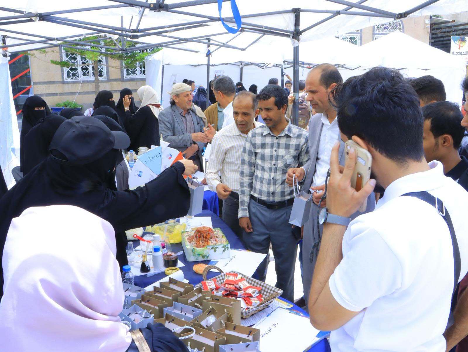 جامعة الناصر تدشّن أسبوع العلوم الطبية بفعاليات تطبيقية لطلبة الصيدلة والتخصصات الصحية، وتعزز التدريب العملي وتأهيل الكفاءات لسوق العمل.