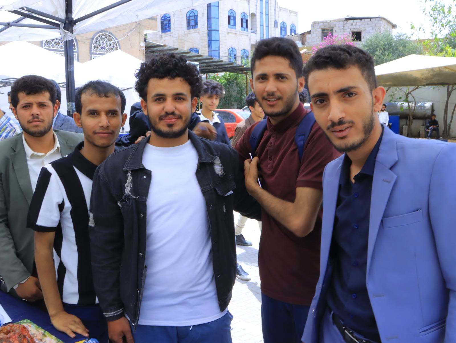 جامعة الناصر تدشّن أسبوع العلوم الطبية بفعاليات تطبيقية لطلبة الصيدلة والتخصصات الصحية، وتعزز التدريب العملي وتأهيل الكفاءات لسوق العمل.