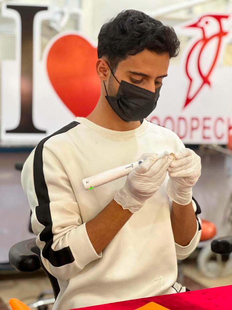 الجانب العملي من دورة Modern Rotary Endodontics في كلية طب الأسنان بجامعة الناصر