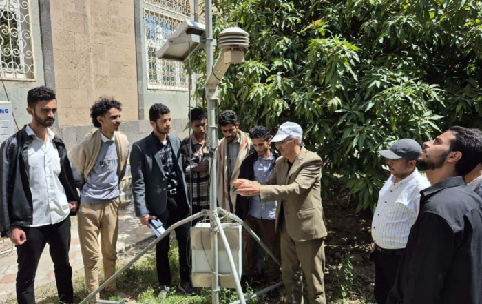 طلاب قسم الهندسة المدنية بجامعة الناصر خلال زيارة ميدانية إلى الهيئة العامة للطيران المدني والأرصاد