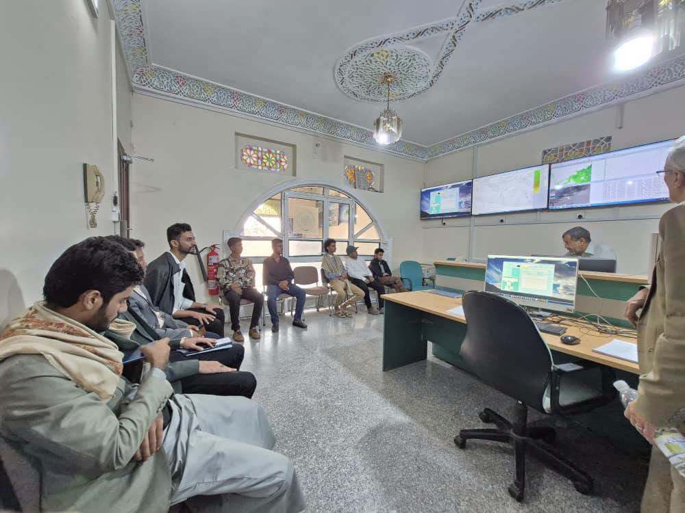 طلاب قسم الهندسة المدنية بجامعة الناصر خلال زيارة ميدانية إلى الهيئة العامة للطيران المدني والأرصاد