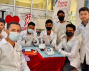 جانب من التدريب العملي للمشاركين في دورة Modern Rotary Endodontics بكلية طب الأسنان في جامعة الناصر.