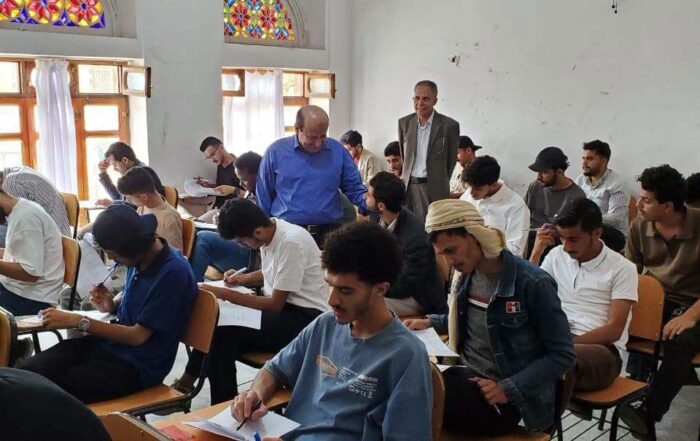 متابعة سير الاختبارات النهائية في كلية الهندسة وعلوم الحاسوب بجامعة الناصر